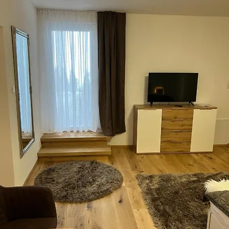 アパート Haus Colorado Am Gaisberg